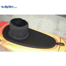 Spray Deck en noir pour les sports nautiques et le kayak